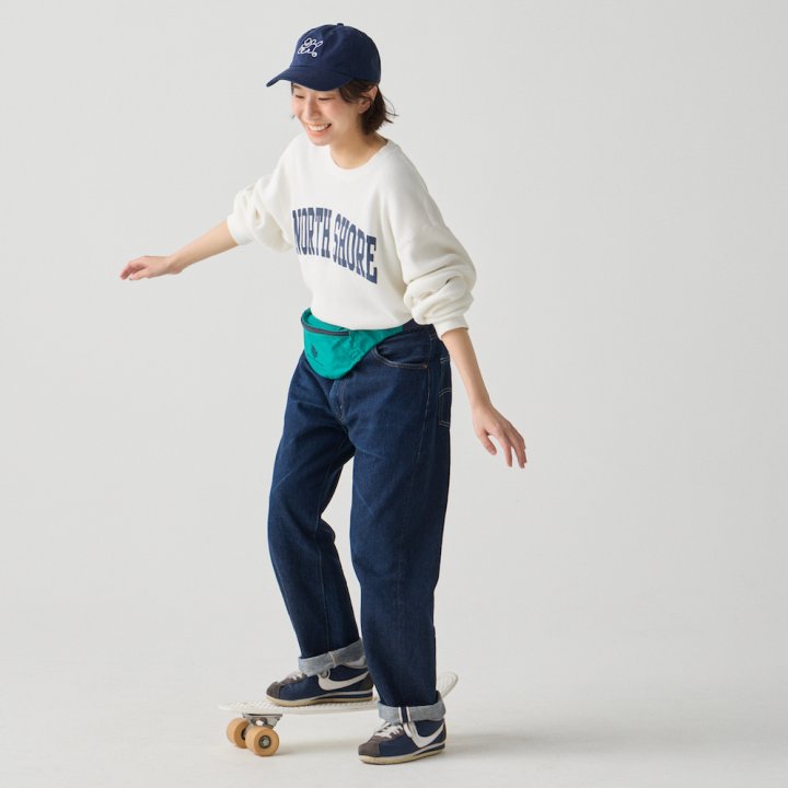 ウエストポーチでメリハリをつけるのが正解！Tシャツ×デニムスタイル【FUDGE FRIEND おしゃれさんの毎日コーディネート vol.702｜momo】