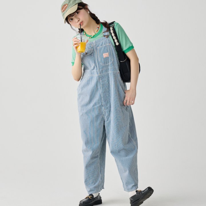 ボーダーonストライプがおしゃれ！爽やかグリーンＴシャツ×ブルーのサロペットからトライして【FUDGE FRIEND おしゃれさんの毎日コーディネート vol.722｜Maruru】