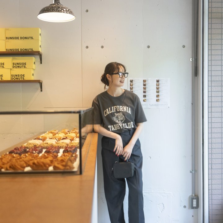 暑くてもモノトーンコーデがしたい！ グレーで整える大人のバランス。【FUDGE8月号連動企画-モノトーンって素敵。カラフルって楽しい！DAY 5】