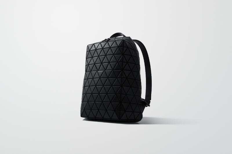 スポーティで彫刻的なフォルムが際立つ《BAO BAO ISSEY MIYAKE》の2026